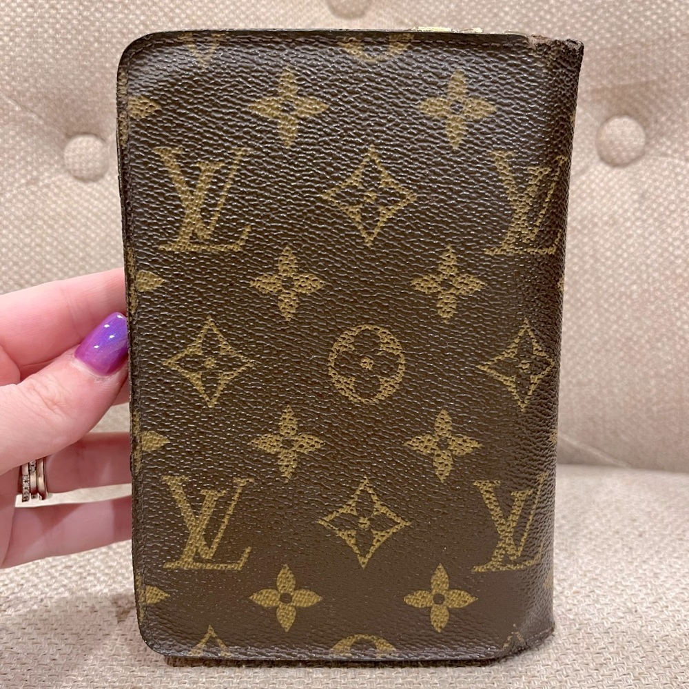 Louis Vuitton Brown Monogram Wallet - Picture 4 of 16